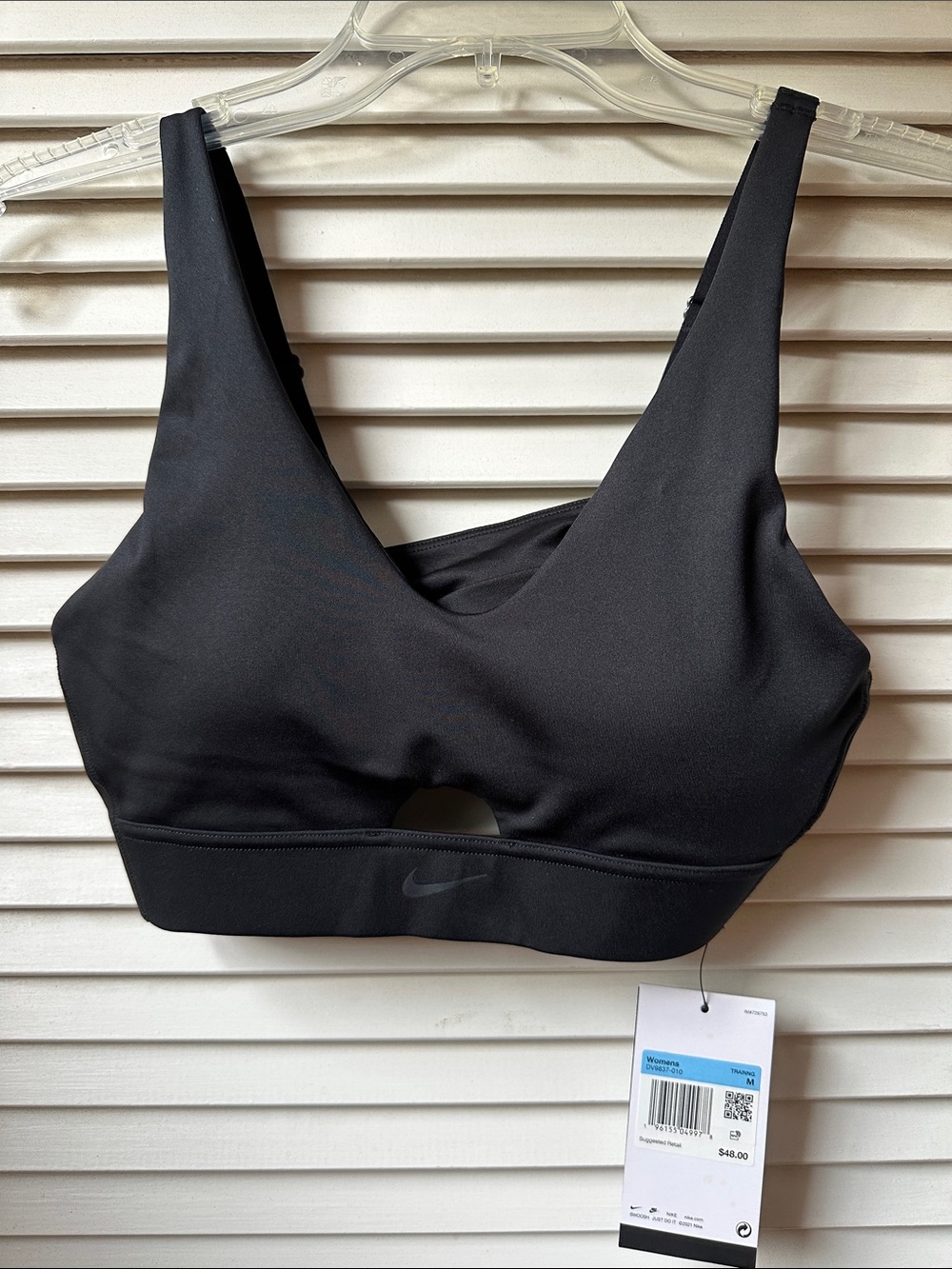 NWT Nike size medium sports bra